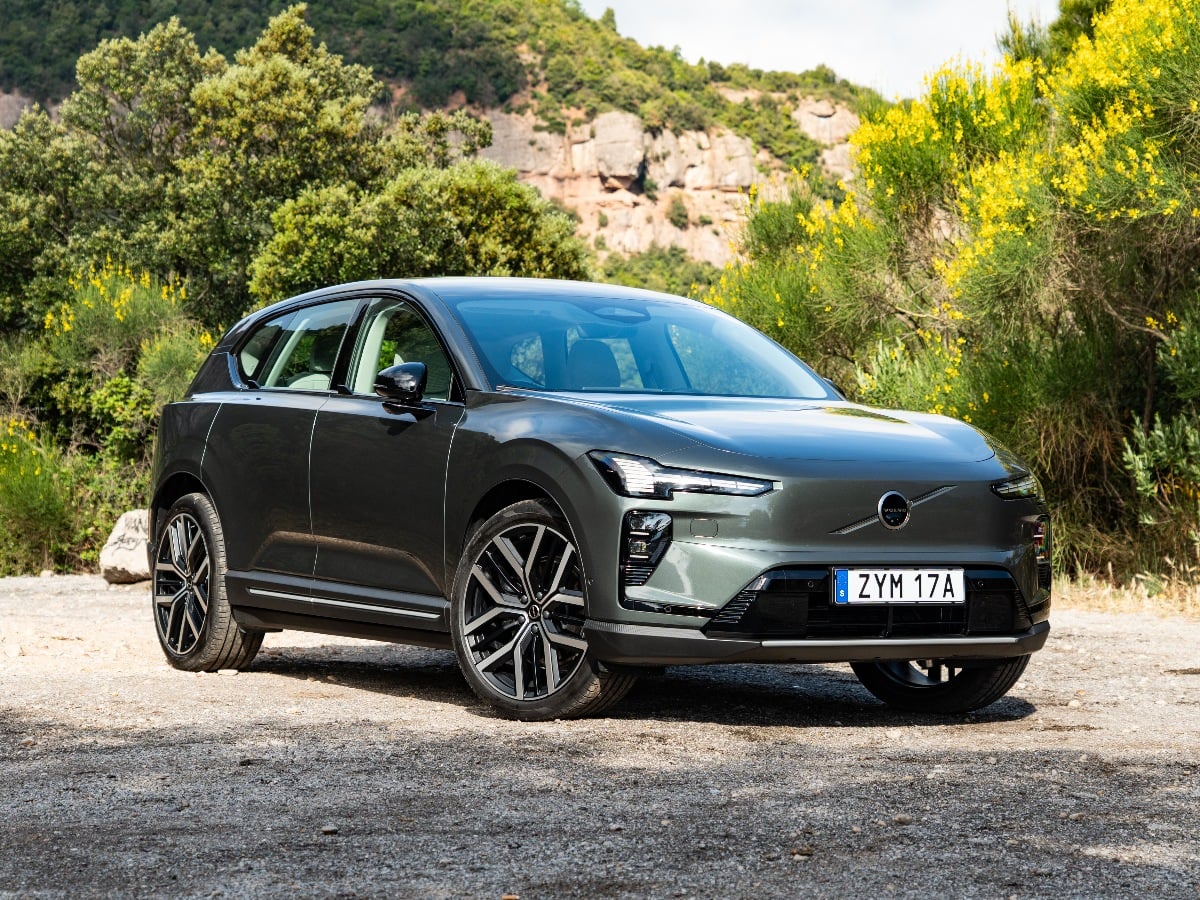 2027 Volvo EX60 Review